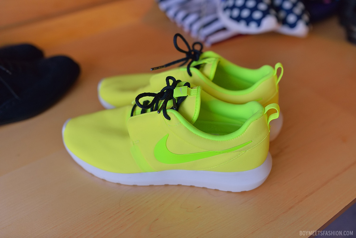 neon nikes