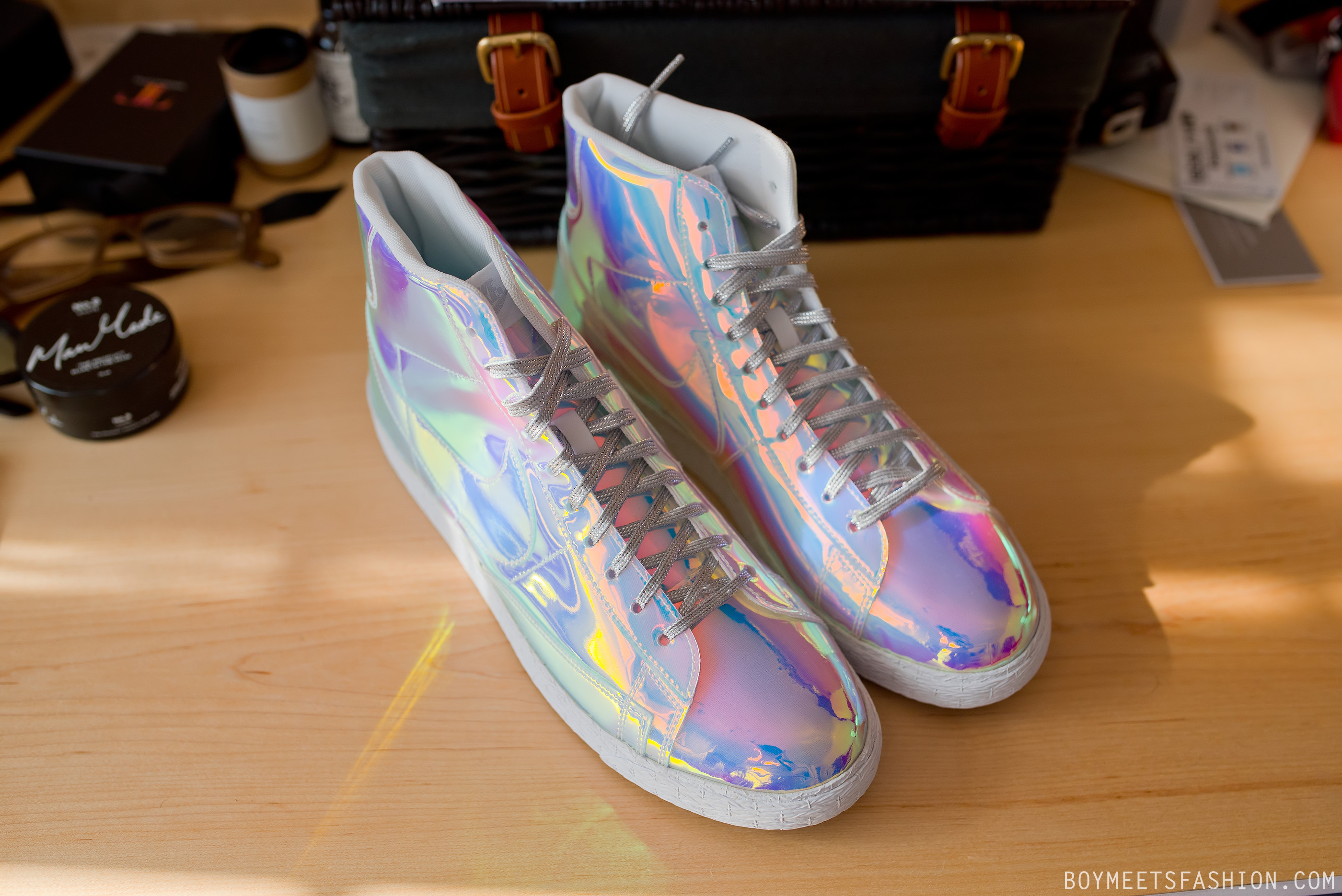 nike holographic trainers