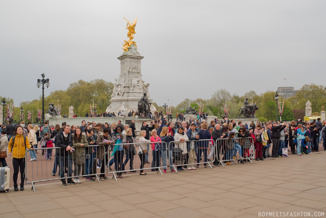 ROYAL-BABY-BUCKINGHAM-PALACE-02