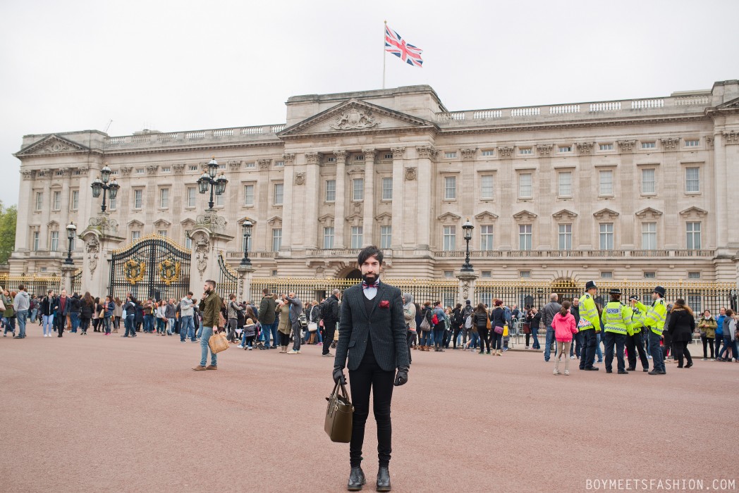 ROYAL-BABY-BUCKINGHAM-PALACE-07