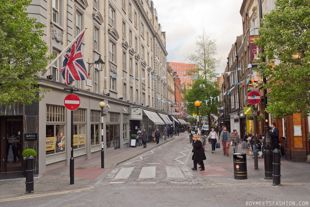 SEVEN-DIALS-10